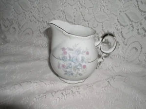 Mikasa Fine China Bryn-Mawr 9286 crematrice - Foto 1 di 4