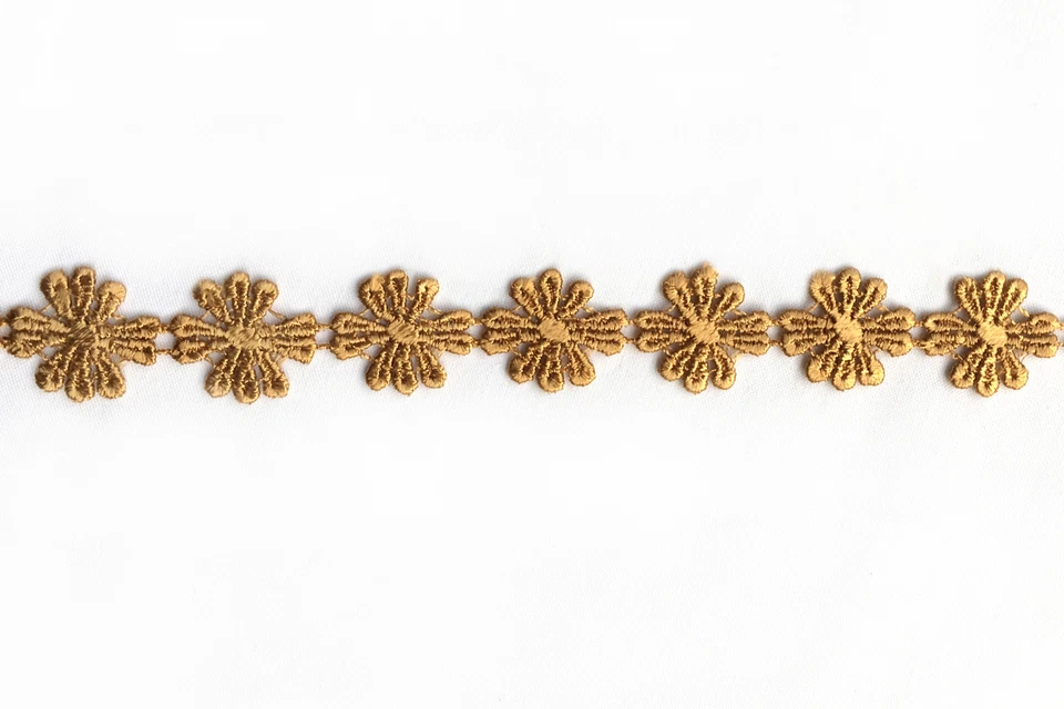 Lily 7/8" White or Ivory Cuttable Dainty Daisy Flower Venise Lace Trim by Yard - Image 1 of 1