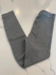 Tea Collection Black and White Striped Leggings Girls Size 8 - Picture 1 of 2