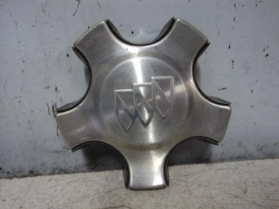 04 RENDEZVOUS WHEEL CENTER CAP HUB 9593778 02 03 2004 2003 2002 - Image 1 of 3