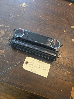 2010FORD EXPEDITION painel central acabamento de rádio com controle CA traseiro fabricante de equipamento original 18C612-DZU7A - Imagem 1 de 2