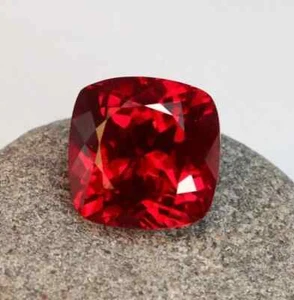 Piedra preciosa suelta rara certificada corte cojín Birmania rubí rojo sangre natural de 6,55 quilates - Imagen 1 de 8
