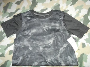 Old Navy Boys Size 8 Black Camouflage Athletic Shirt - Picture 1 of 1
