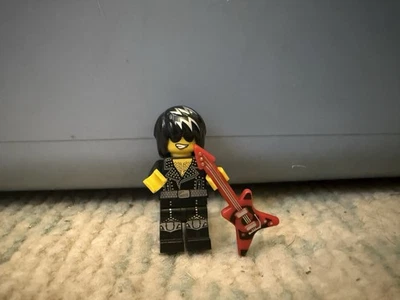 This is the LEGO Minifigures Series 12 Rock Star (model number 71007) - Image 1 of 2