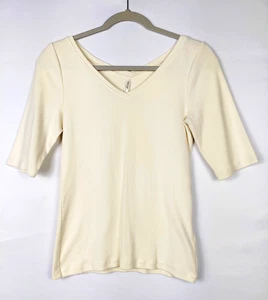 Top Anthropologie Acanalado Cuello en V Tejido Talla M Marfil Ajustado Elástico Cápsula Básica - Imagen 1 de 7