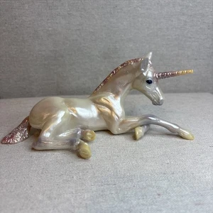 Breyer 8" Pearly White Unicorn Traditional Foal Elidor #3364 - Picture 1 of 6