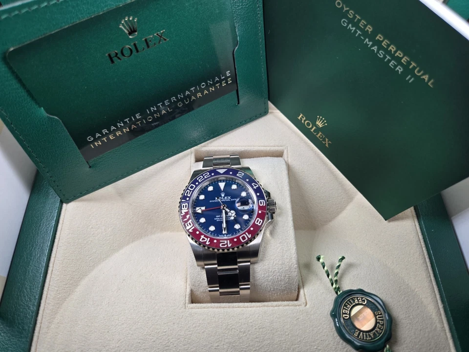 Rolex GMT-Master II 126719BLRO Pulsera Oyster Plata con Bisel Azul y Rojo Foto 1 de 4
