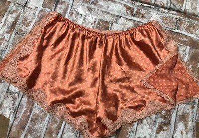 VGT CABERNET SLEEPWEAR Pijama Feminino POLKA DOT ShortS APARADOR RENDA Cetim.Tamanho Médio - Imagem 1 de 4