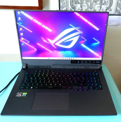 ASUS ROG Strix G17 G713RM 17,3"- (Ryzen 9 -6900HX, 16GB, 1TB , RTX 3060) Gaming - Bild 1 von 4