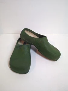 21 Centrury Slip-on Shoes Green Women Size 9 Comfy Gardening Clog - Picture 1 of 8
