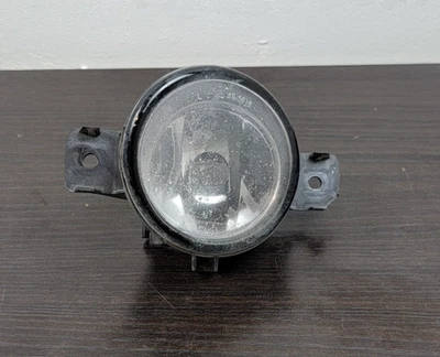 Carcaça de farol de neblina regular TYC 19-5916 lado esquerdo do motorista Nissan - Imagem 1 de 4