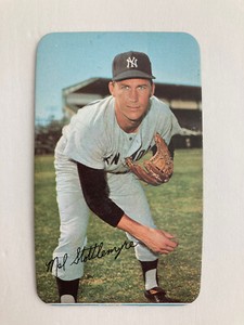 1971 Topps #10 Mel Stottlemyre Super Size Baseball Card