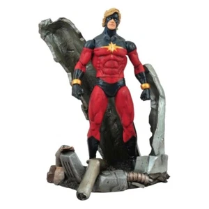 Marvel Diamond Select Captain Marvel Action Figure - Picture 1 of 1