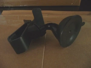 BLACK CLIP AND SUCTION CELL PHONE HOLDER FOR AUTO  I HOME BRAND - Picture 1 of 3