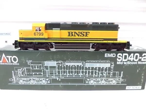 Kato Ho 37-2901, SD40-2 locomotive, BNSF 6799 - Picture 1 of 3