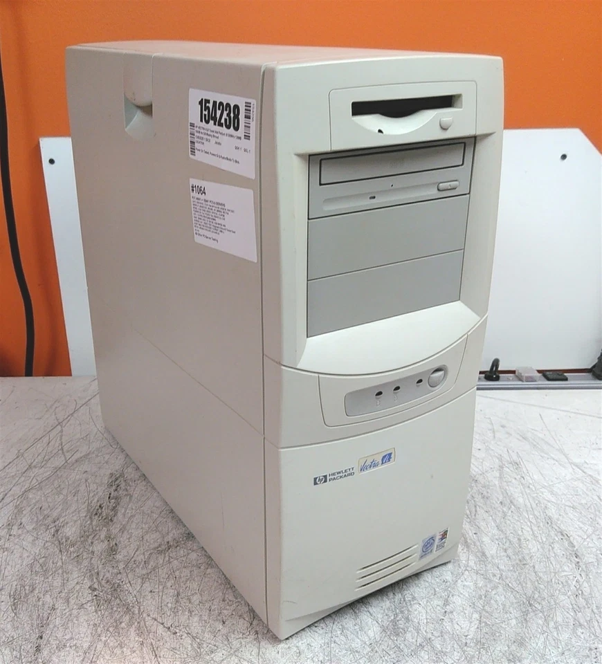 Torre HP VECTRA VLi8 Intel Pentium III 500 MHz 128 MB 160 GB HD sin sistema operativo Foto 1 de 3