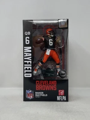 Figura de acción Baker Mayfield Cleveland Browns Imports Dragon NFL Serie 1 Chase Foto 1 de 4
