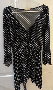 Vintage Women’s Top.  Veil Black White Polka Dot.  Approximate Size XL - Picture 1 of 3