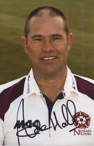 NORTHAMPTONSHIRE * ANDREW HALL SIGNED 6x4 PORTRAIT PHOTO+COA - Picture 1 of 1