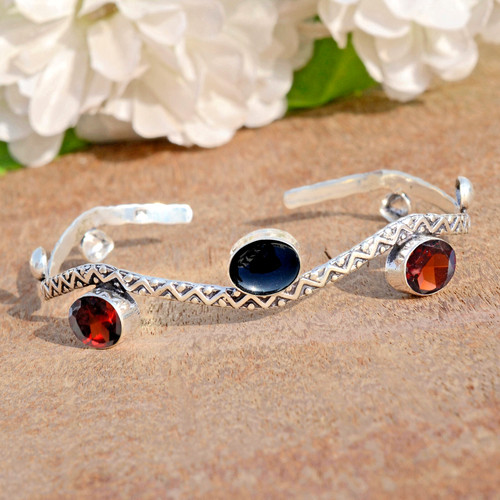 VALENTINO Bracciale in argento sterling 925 taglio granato e pietra preziosa onice nera per abbigliamento festa