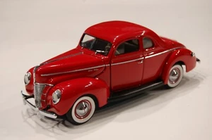Danbury Mint 1940 Ford Deluxe Coupe - Picture 1 of 8