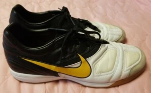 Raro Nike CTR360 MAESTRI IC 2009 libreto de cuero blanco/negro 12EE. UU. fútbol de interior - Imagen 1 de 8