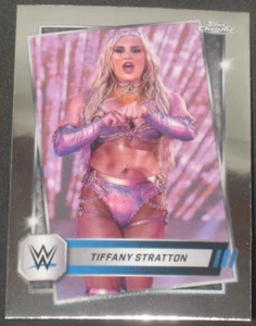 Tiffany Stratton 2025 Topps Chrome WWE #182 WrestleMania vincitore del riacquisto - Foto 1 di 2