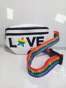 Bolso Cartera Love Is Universal Studios Estilo Retro Riñonera Cintura - Imagen 1 de 5