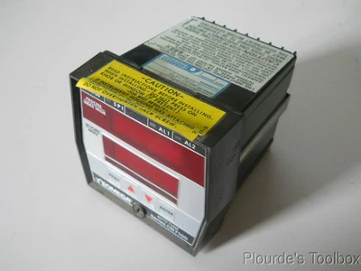 Used Omega CN7100 Series Temperature Controller, CN7101R1-A - Image 1 of 4