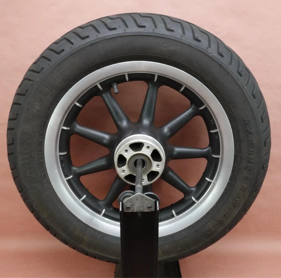 07-08 Harley Davidson Electra Glide Ultra Classic Llanta delantera Neumático MT90B16 Foto 1 de 4