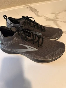 Brooks Herren Laufschuh Levitate 4 Schwarz Größe 13 Neu ohne Karton - Bild 1 von 10