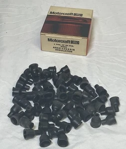 Lot 50+ Vintage Ford Motorcraft Black Insulators Box 5403 A9AZ-12113-H - Picture 1 of 3