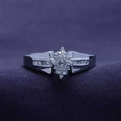 1/20 Ct Real Diamond Cluster Wedding Ring in Solid 925 Sterling Silver - Image 1 of 4