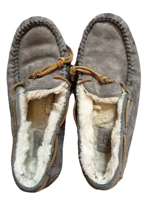 UGG GRIS CUERO Dakota MOCASÍN PANTUFLAS EE. UU. Mujer’s 9 SN 5612 Foto 1 de 4
