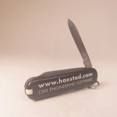 Navaja Suiza Victorinox 58mm Clásica SD Negra HAESTAD INGENIERÍA CIVIL  Foto 1 de 4