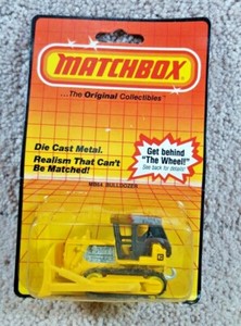 Sealed 1983 Matchbox Automotive Superstars Diecast MB64 Bulldozer Caterpillar a