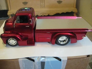 Jada # 974631/24 Chevrolet COE flat bed -doors open bed slides - Picture 1 of 11