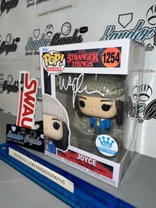 WINONA RYDER JOYCE STRANGER THINGS 1254 SIGNED AUTOGRAPHED FUNKO POP-SWAU COA - Picture 1 of 9