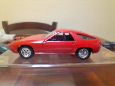 SOLIDO PORSCHE 928 SCALA 1/43 - Immagine 1 di 4