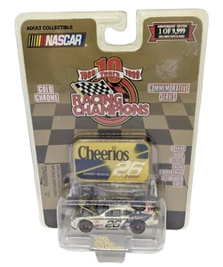 Coche Johnny Benson #26 Cheerios 1999 Racing Champions 10 años dorado cromado 1/64 - Imagen 1 de 3