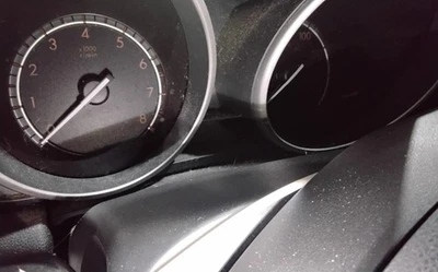 2010 Mazda 3 OE medidor de velocidade cluster 109K milhas Mazda - Imagem 1 de 4