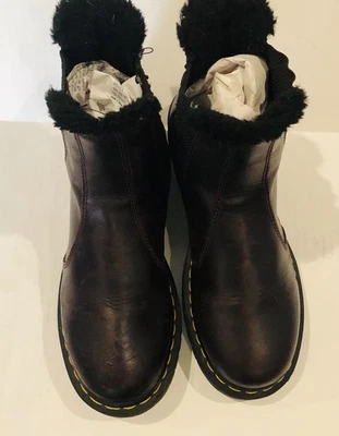 Doc Martens  Leonore Chelsea Boots Women's 10 Faux Fur Lined Pull On Classic - Image 1 of 4