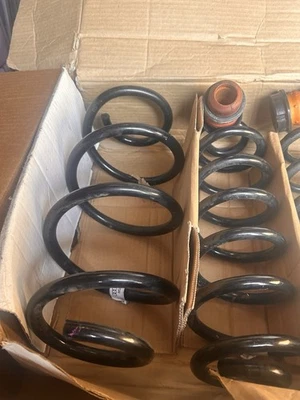 2018-2024 Volkswagen Atlas Crossover Coil Spring 3QF 411 105 H 3QF 511 115 L Set - Image 1 of 4