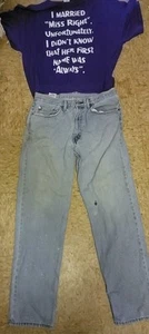Men's Levi's 550 Blue 35x34  Jeans Distressed Worn Plus FREE TEE XL - Picture 1 of 7