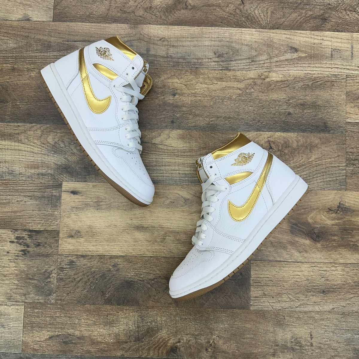 Jordan 1 Retro OG High Metallic Gold W for sale | eBay Jordan 1 Retro OG High Metallic Gold W for sale | eBay