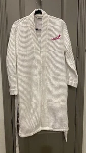 Fallschirm Waffel weiß Spa Morgenmantel "Hum" Logo, 100% Baumwolle, Made in Turkey, Small - Bild 1 von 6