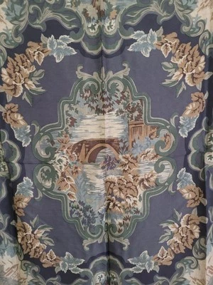 Bufanda cuadrada de seda vintage Liz Claiborne tapiz castillo árboles puente versátil  Foto 1 de 4