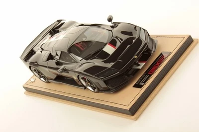 MR COLLECTION FE045SE3 scala 1/18 Ferrari F80, Nero Daytona (con base) - Immagine 1 di 4