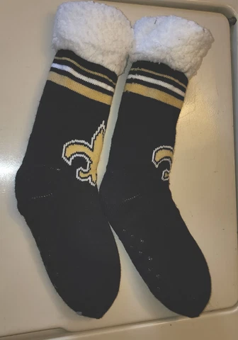 New Orleans Saints Women's Footy Slippers Size 6-10 NFL Warm Socks Non Slip NWOT Cover