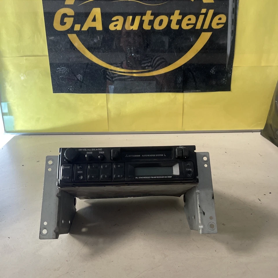 Radio Autoradio Kasettenradio MITSUBISHI PAJERO I (L04_G L14_G) 3.0 V6 104 KW - Bild 1 von 4